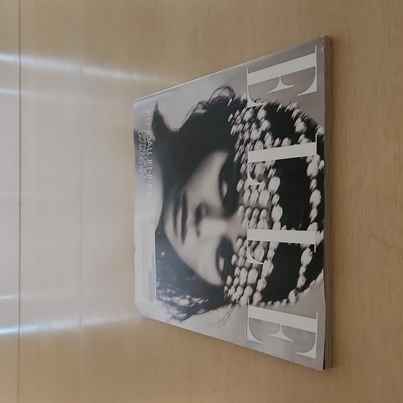 Kendall Jenner June 2018 Elle Magazine - Picture 4 of 5